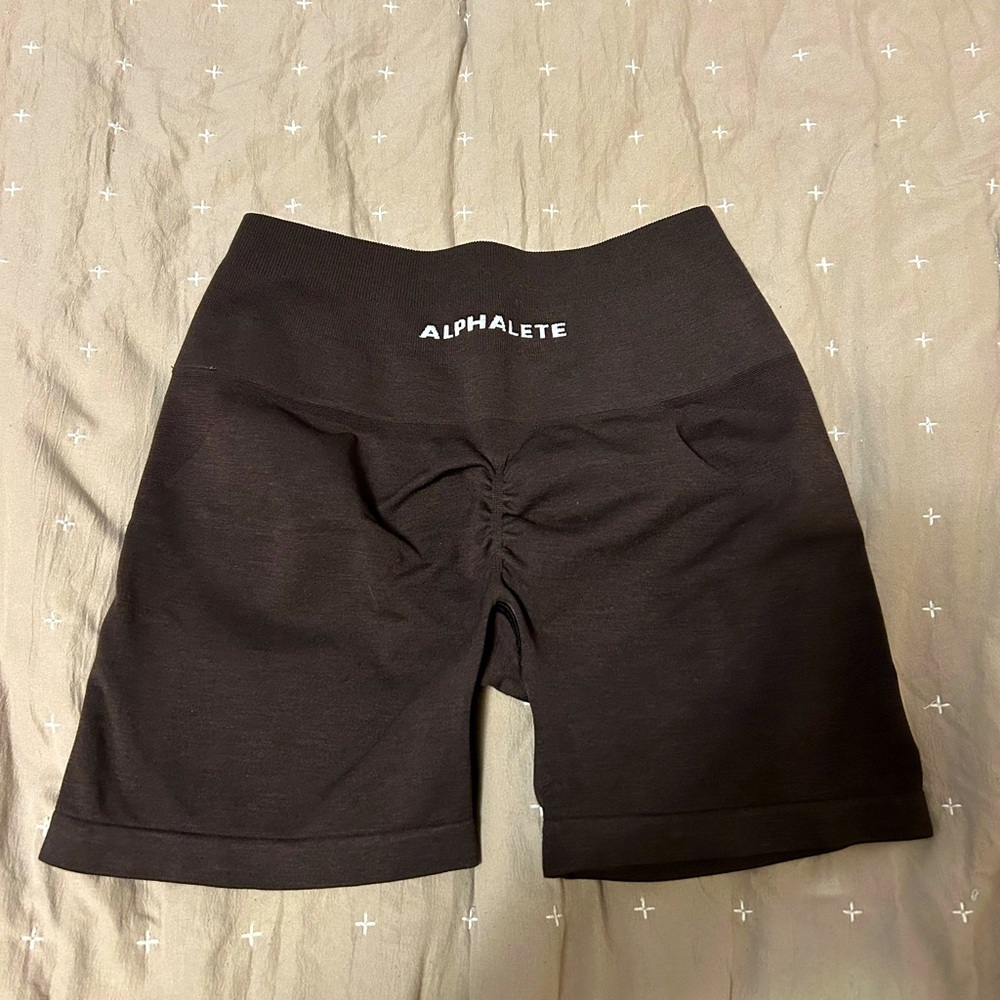 Alphalete Amplify 4.5” Short - Chocolate